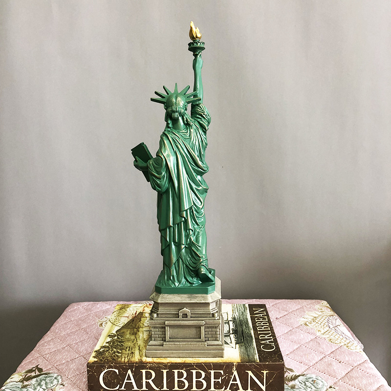 Statue of Liberty Model Desk A - Home Office York recension och pris