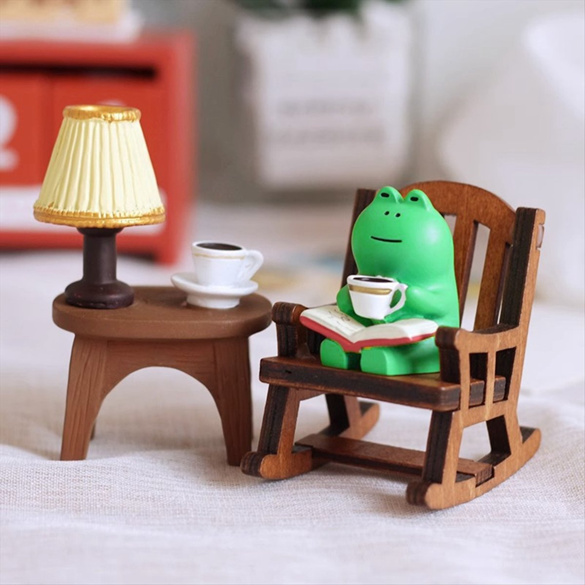 Budget-Friendly Cartoon Frog R - Home Office Budget recension och pris